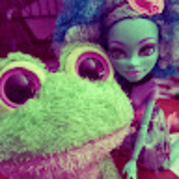 Meet your Posher, Azalyn :] - Picture 1 of 1